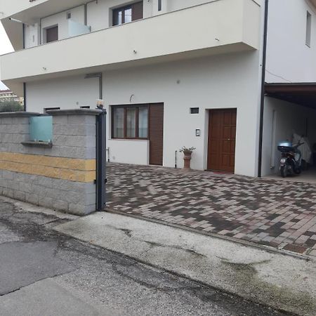 La Casa Di Carla Apartment Pescara Exterior photo